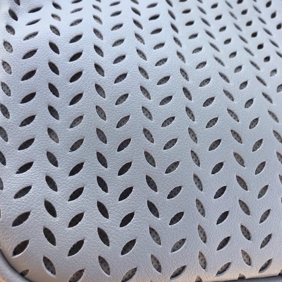 Summer & Rose Crossbody Purse - Picture 3 of 5